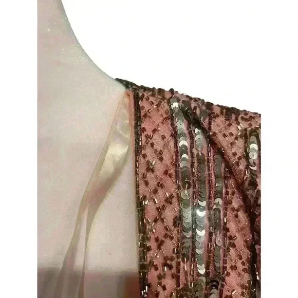 Mac Duggal Flutter-Sleeve Sequin Gown Size 12 - Picture 10 of 11